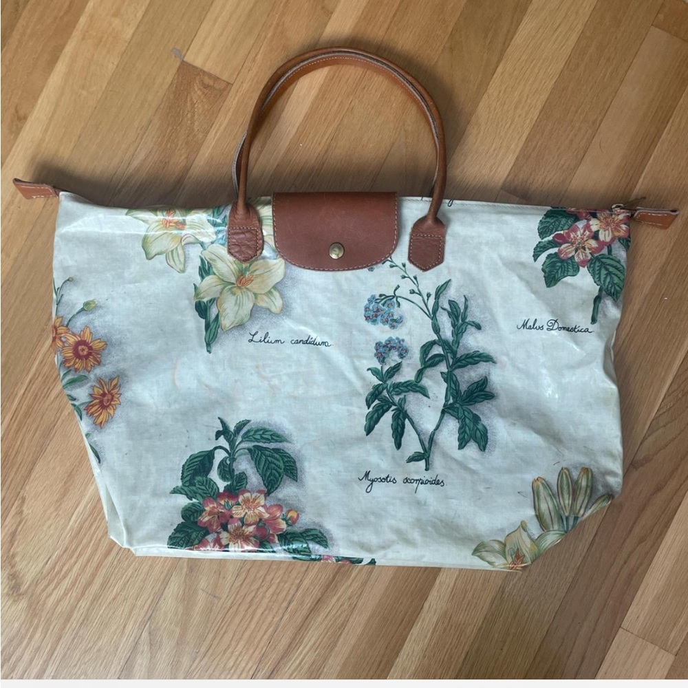 SHOULDER BAG